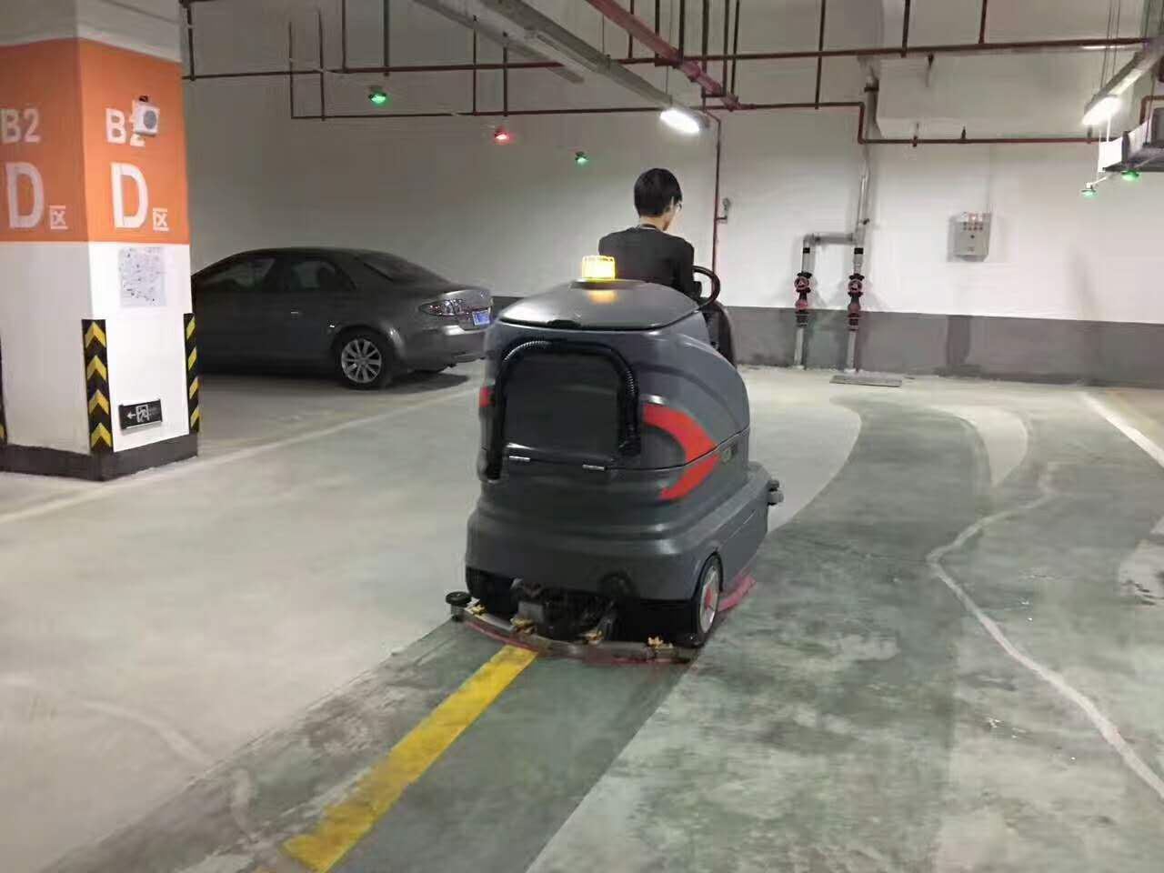 洗地機(jī)得售后服務(wù)也是很重要的問(wèn)題！